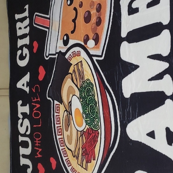 29- Just A Girl Who Loves Ramen And Boba Blanket Throw NWT - Picture 2 of 7